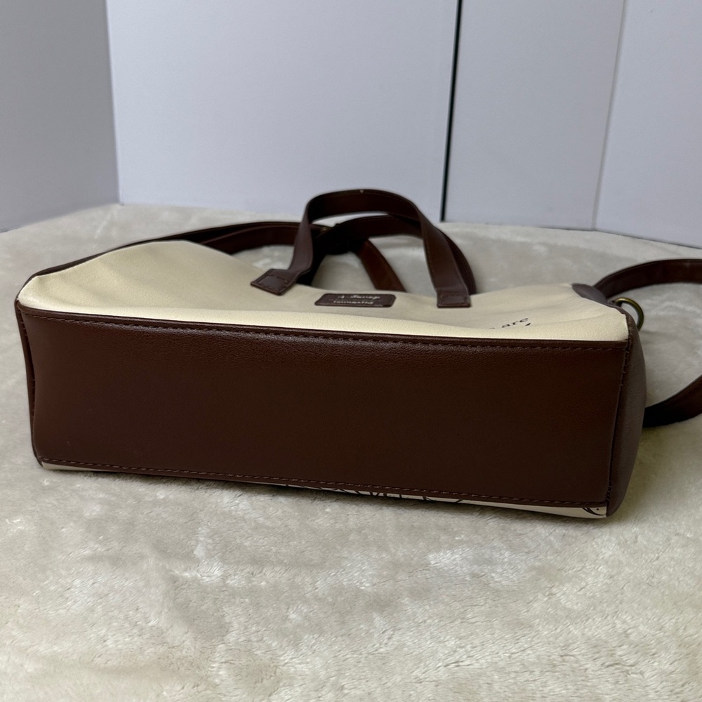 ⭐️Loungefly Disney Winnie the Pooh Group Hug satchel bag - Picture 6 of 13